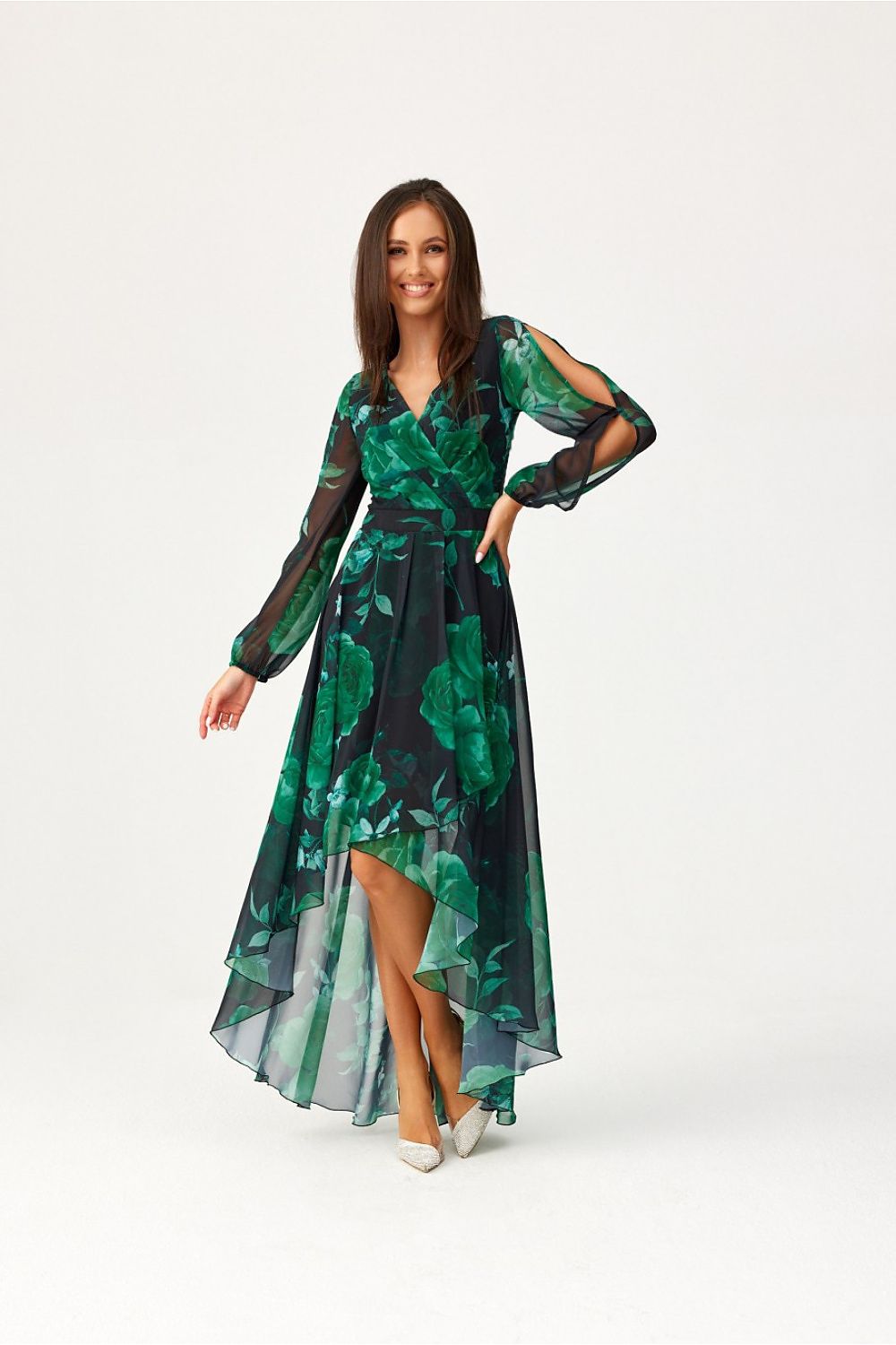 Dramatic Roco Fashion Maxi Dress with puffy sleeves and elegant waistline, tailored for a flawless fit in sizes EU 34-46.