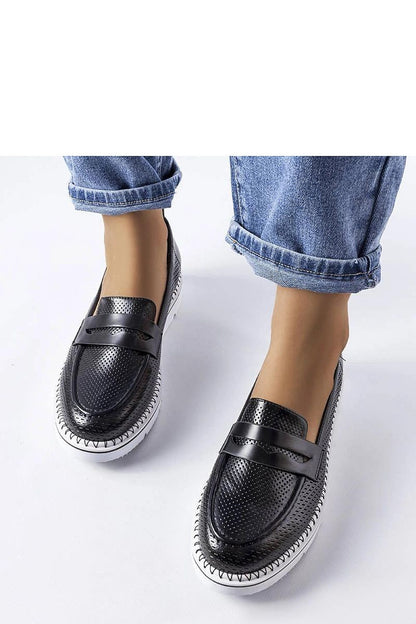 A stylish view of Solea Elegant Bloomsburg Sneakers highlighting the soft leather insole and white rubber sole, designed for comfort and sophistication.