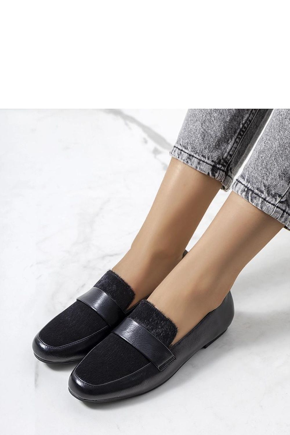 Elegant Solea black women's slip-on loafers moccasins made from high-quality synthetic leather, designed for ultimate comfort and style, suitable for EU sizes 36-41.