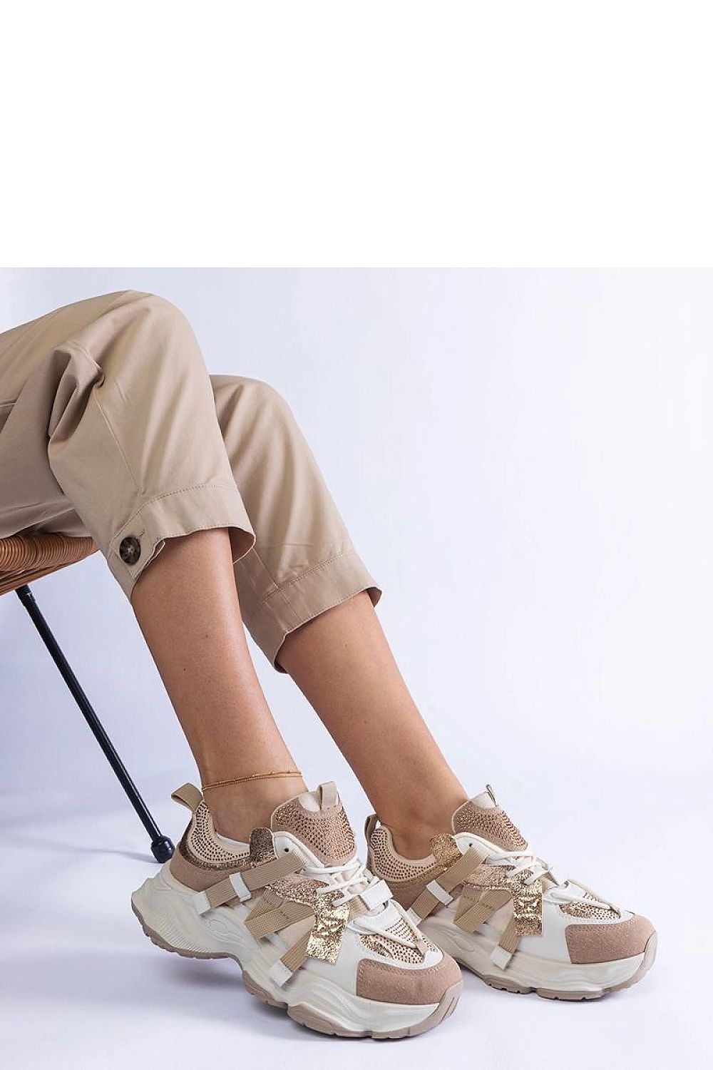 Solea Candra Hurtado Beige Sneakers showcasing elegant golden inserts, made from high-quality suede-like eco leather, perfect for fashionable women.