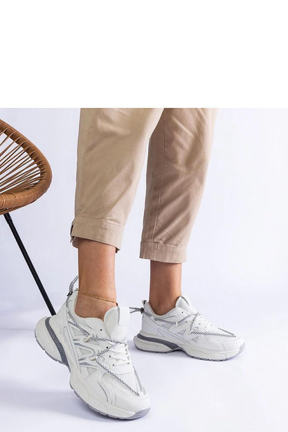 Stylish Solea women's sneakers in silver, highlighting the perfect blend of elegance and comfort, designed for modern women.