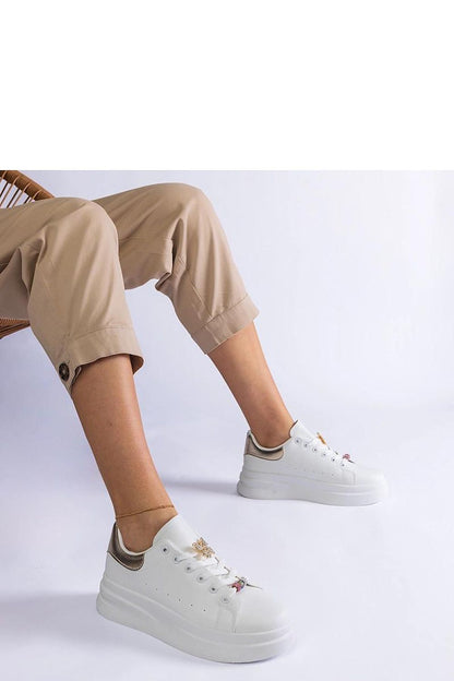 Stylish Solea women's white platform sneakers with butterfly detailing, designed for comfort and sophistication in sizes EU 36-41.