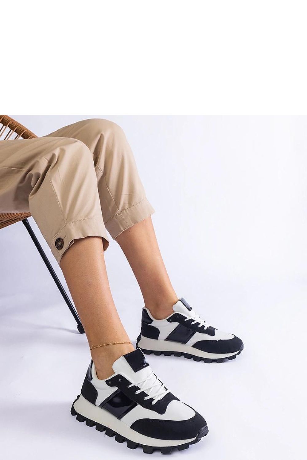 Stylish Solea Black Sneakers in EU Sizes 36-41 featuring a durable Restia protector, crafted from eco-leather for a luxurious appearance and exceptional comfort.