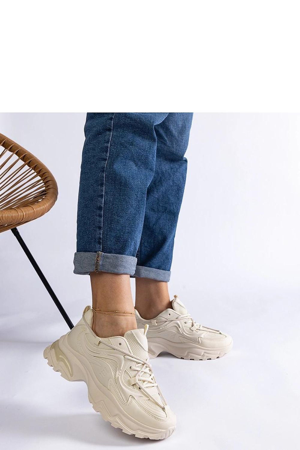 Solea women's sports sneakers Urena Hurtado in luxurious beige, with a durable rubber sole, ideal for both sporty and casual outfits.