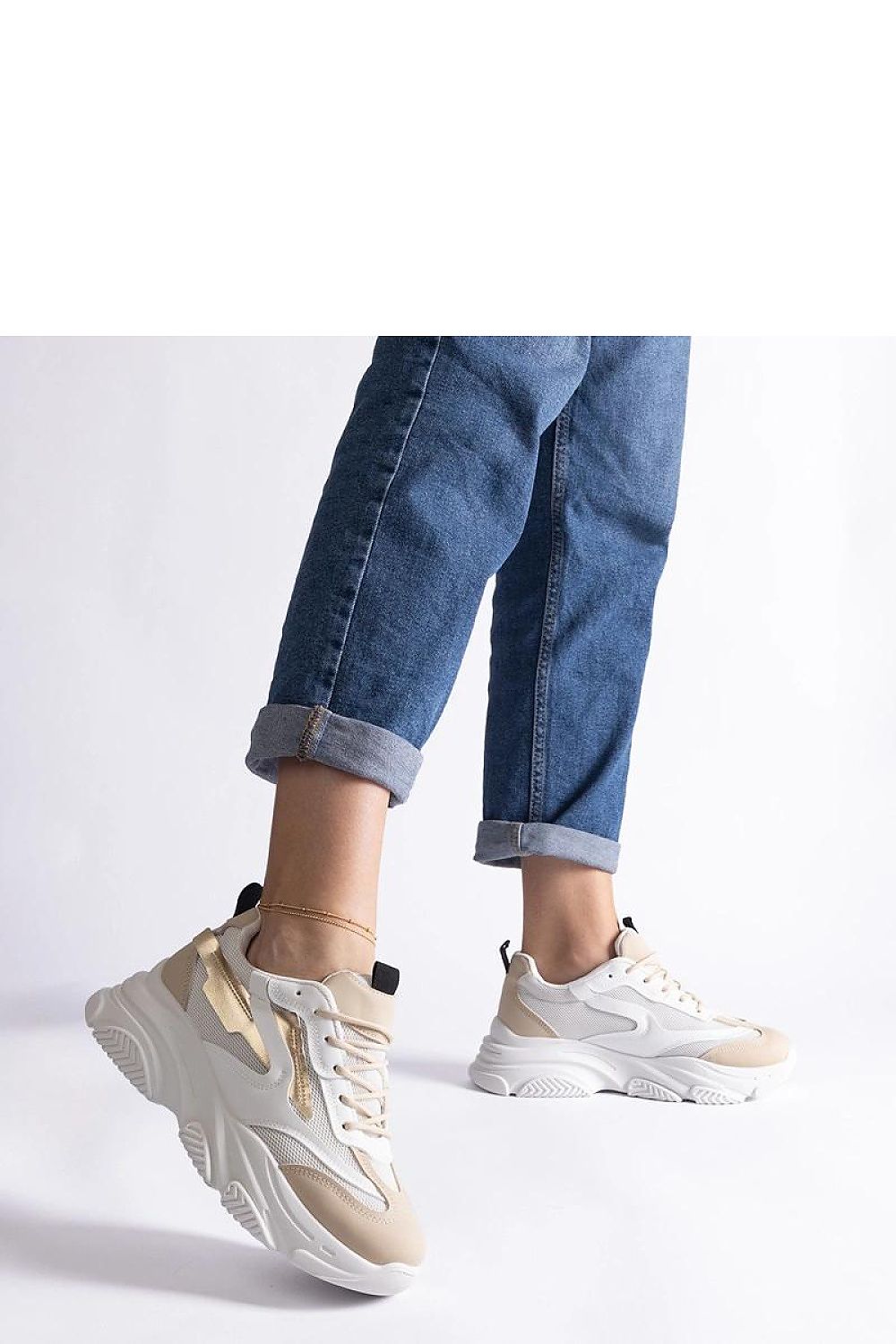 Solea stylish women's sneakers in burgundy and grey, designed for comfort and sophistication for modern women.