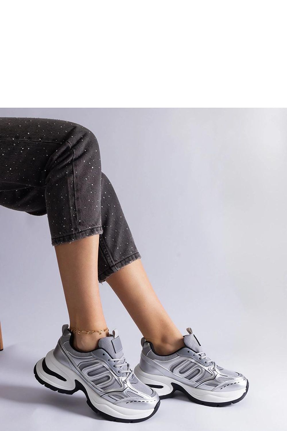 Solea luxury women's sporty sneakers in silver, ideal for active lifestyles and everyday chic outfits.