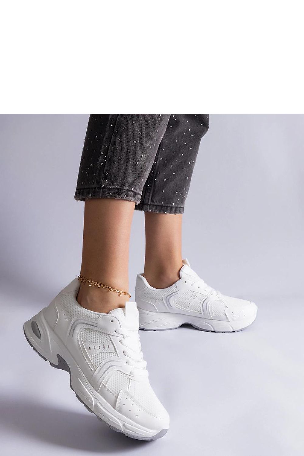 Solea Ena Hurtado luxurious white lace-up sneakers designed for everyday comfort and sporty elegance.