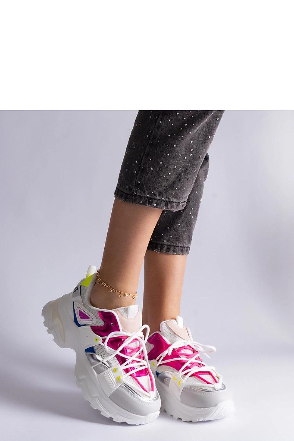 Solea luxury black and white sports sneakers, showcasing a stylish lace-up design suitable for athletic activities.