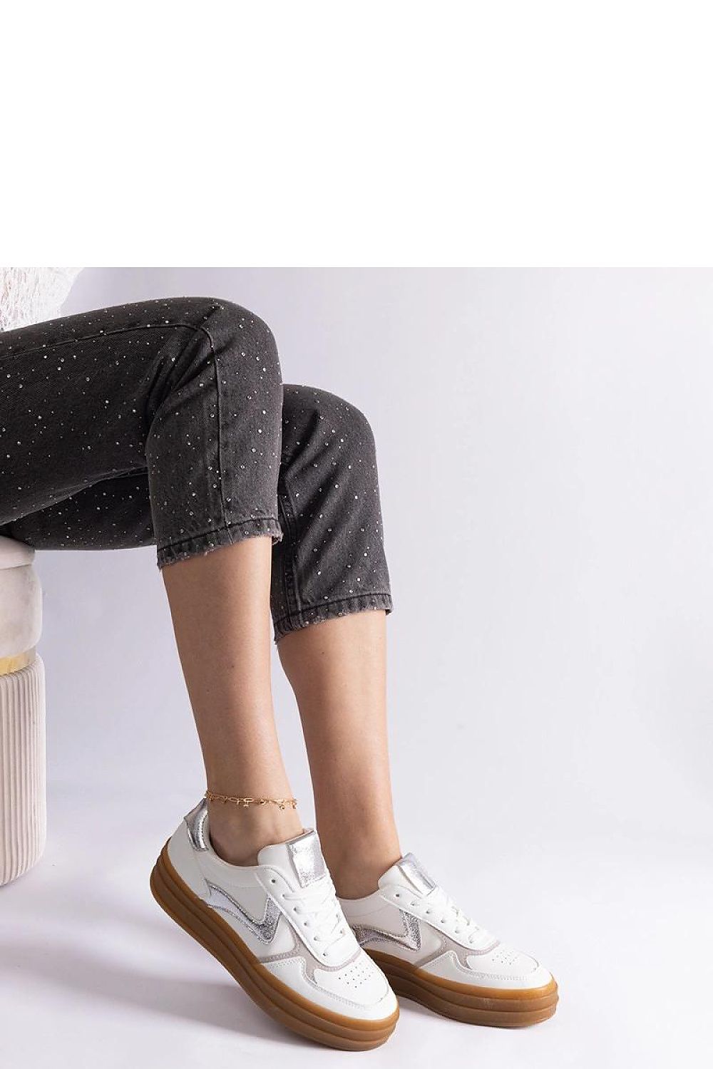 High-quality Solea blue sneakers with an artistic design, combining durability and contemporary fashion for the discerning wearer.