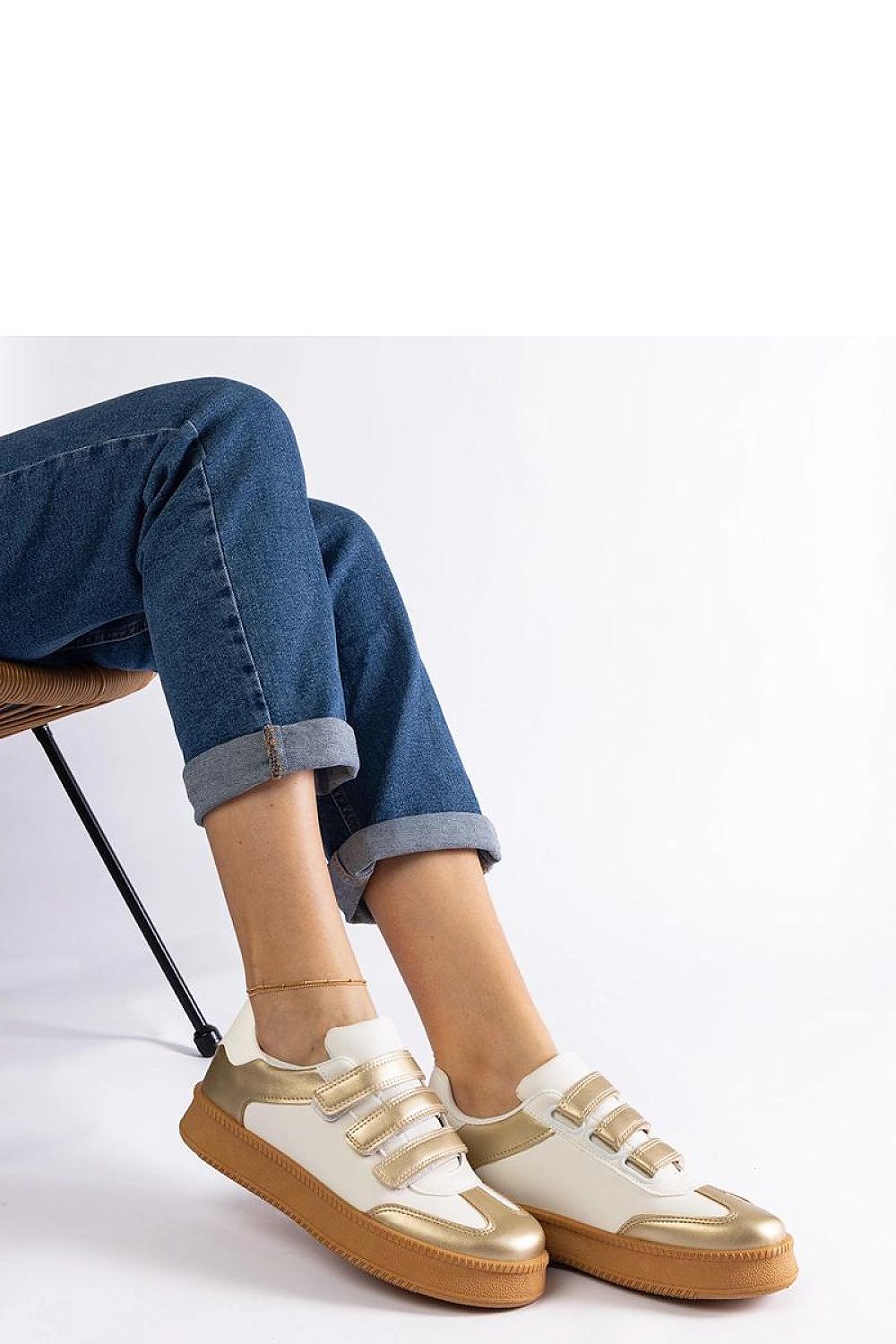 Solea elegant golden eco-leather sneakers showcasing a stylish design, ideal for comfort and versatility in casual and chic outfits.