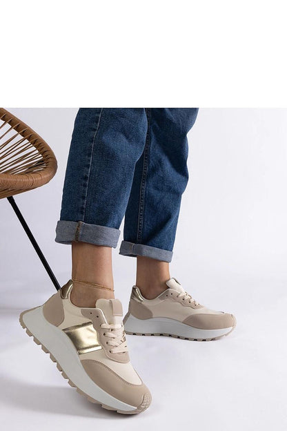 Solea's luxurious beige platform sneakers, combining high-quality materials with a modern aesthetic for a sophisticated look suitable for all occasions.