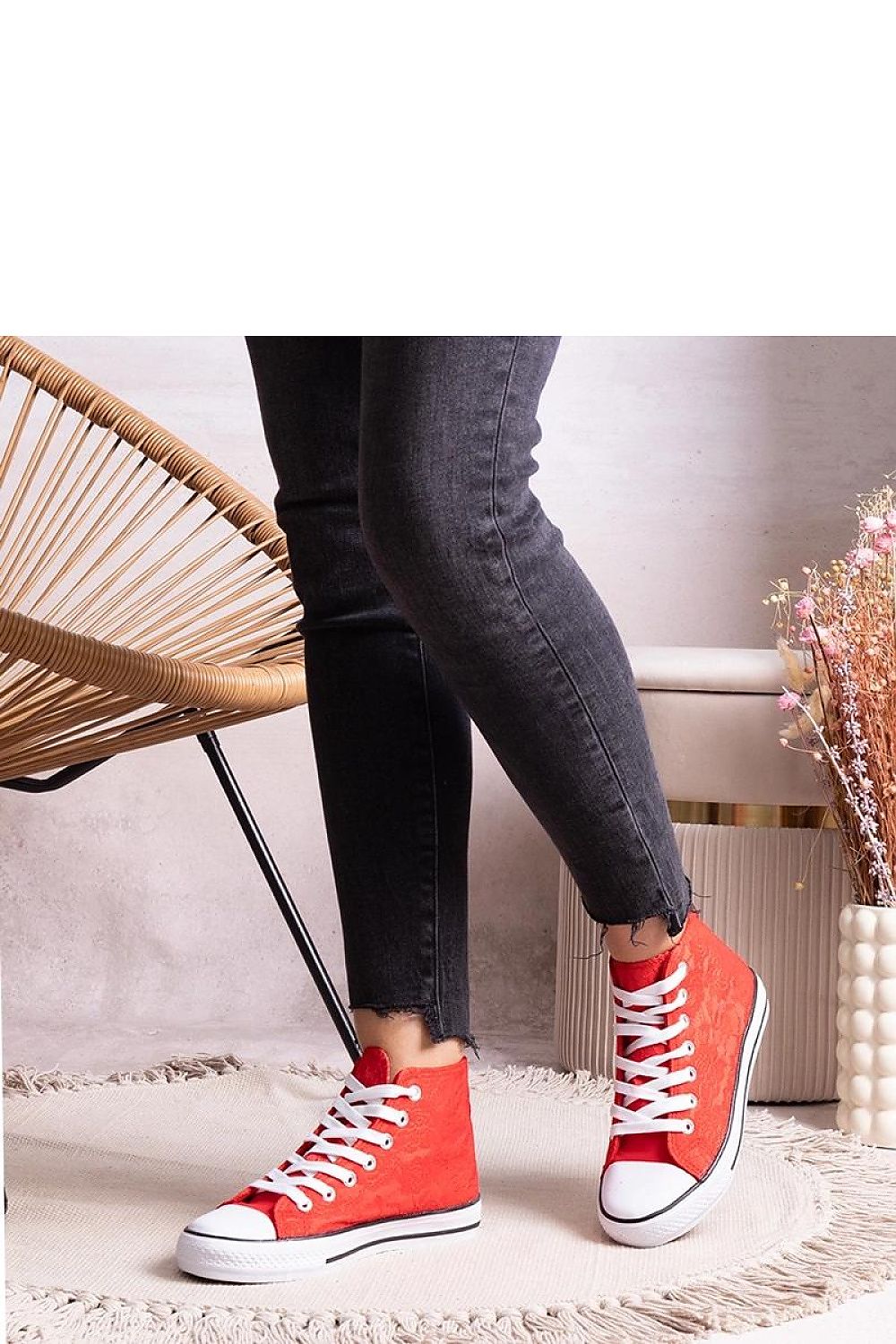 Luxury Solea red high-top sneakers for women, featuring elegant lace-up design and stylish high upper for an impeccable autumn-spring look.