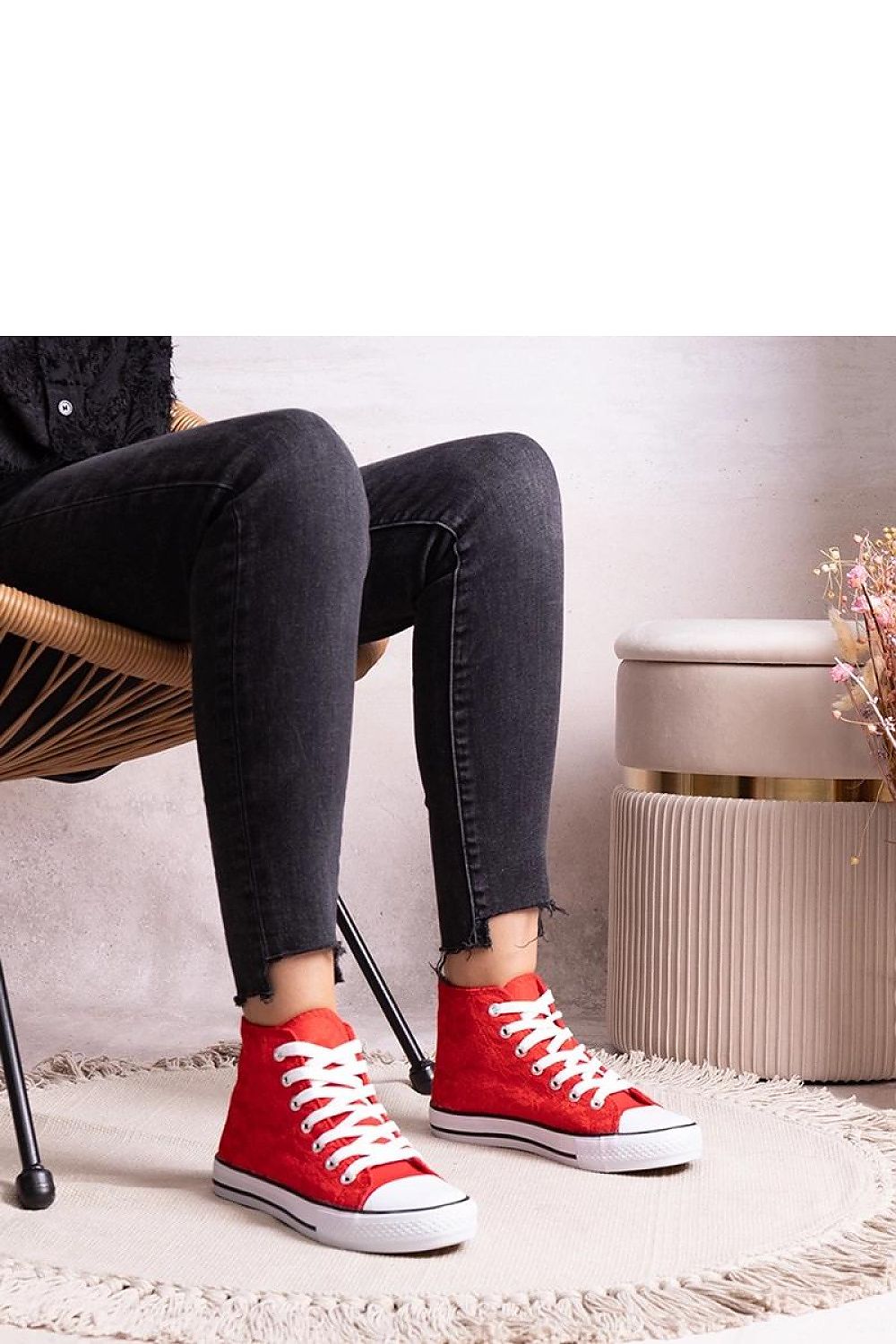 Elegant Solea red high-top sneakers for women, featuring a stylish lace-up design and comfortable round toe, perfect for a chic autumn-spring look.