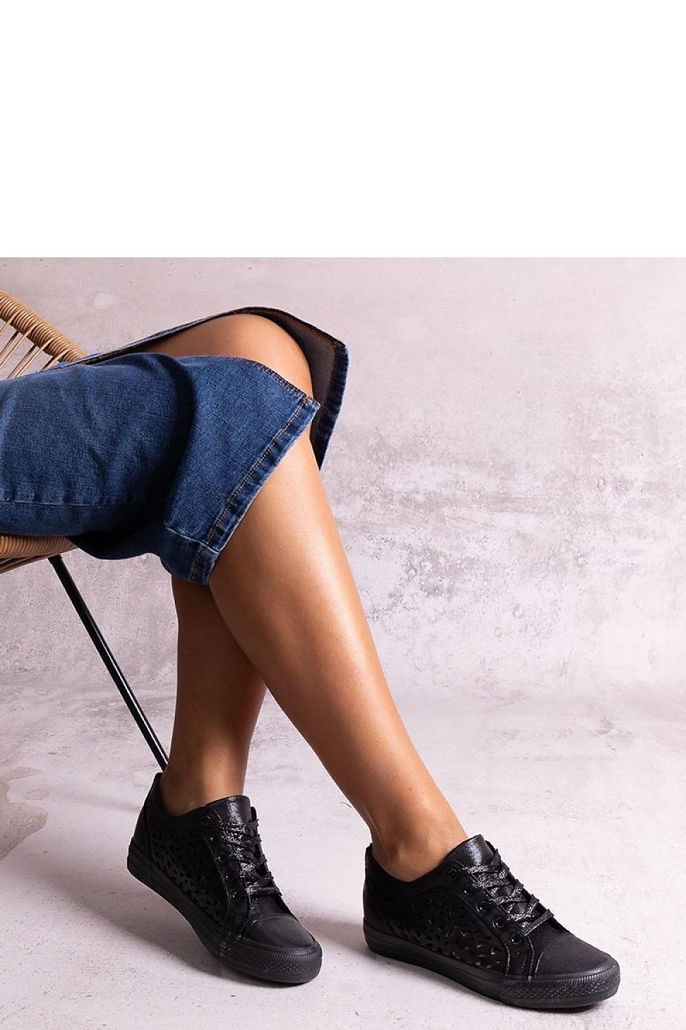 Solea women's black high sneakers featuring stylish laces and breathable openwork design, perfect for summer fashion.