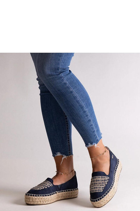 Elegant eco-leather white espadrille sport sandals by Solea, perfect for summer outfits, showcasing durable rubber sole and stylish design.