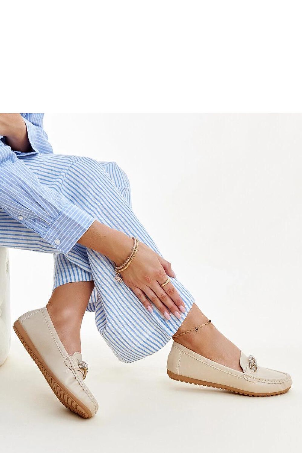 Chic Solea black moccasins embellished with zircon, designed for elegance and comfort, available in EU sizes 36-41 for a luxurious footwear experience.