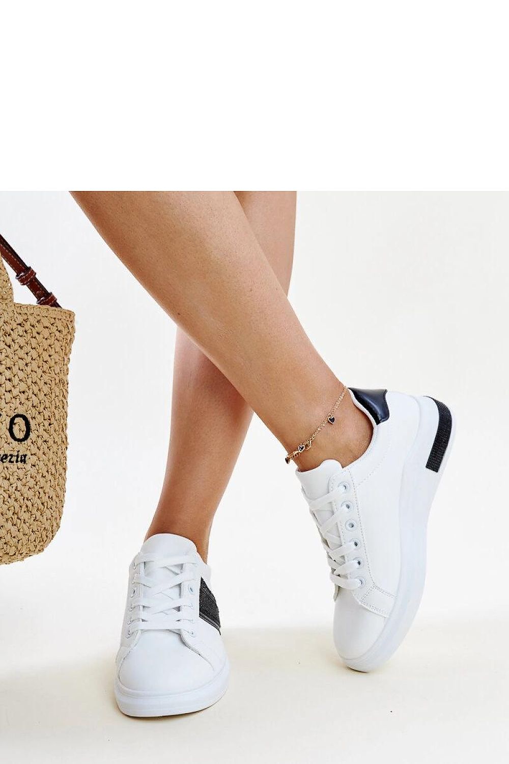 Solea Giulia Sneakers featuring eco leather sport shoes in elegant white and green, showcasing a stylish design ideal for both casual and chic outfits, available in EU sizes 36-41.