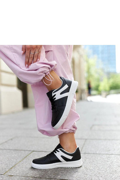 Elegant Solea Black Hagara Sports Sneakers designed for comfort and style, suitable for both men and women, ideal for enhancing everyday outfits.