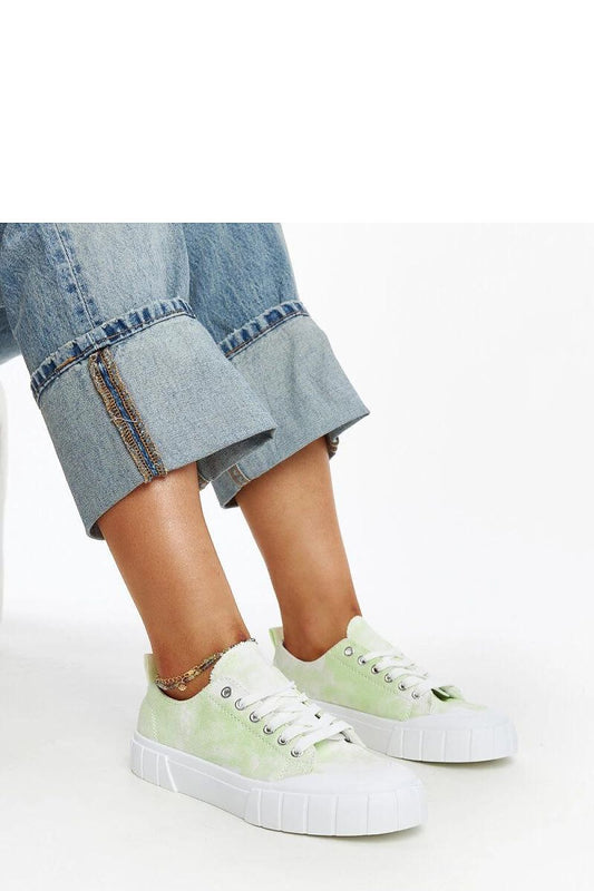 Light green Jerina Adidas sneakers by Solea, showcasing a lightweight design with rounded toe and laces for perfect fit, ideal for stylish comfort.