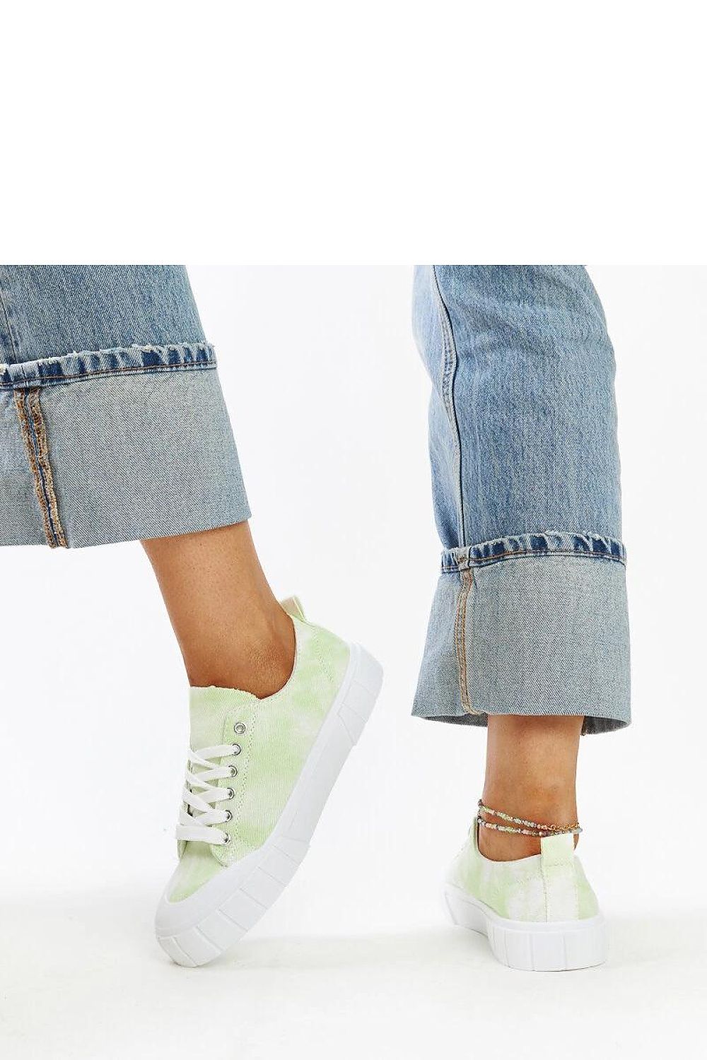 Versatile light green Jerina Adidas sneakers from Solea, showcasing their lightweight construction and designed for both everyday wear and casual outings.