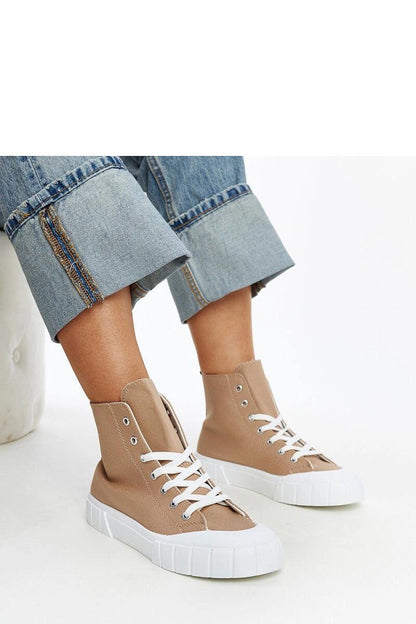 Side view of Solea pink high-top sneakers, highlighting elegant design and premium fabric for a fashionable statement.