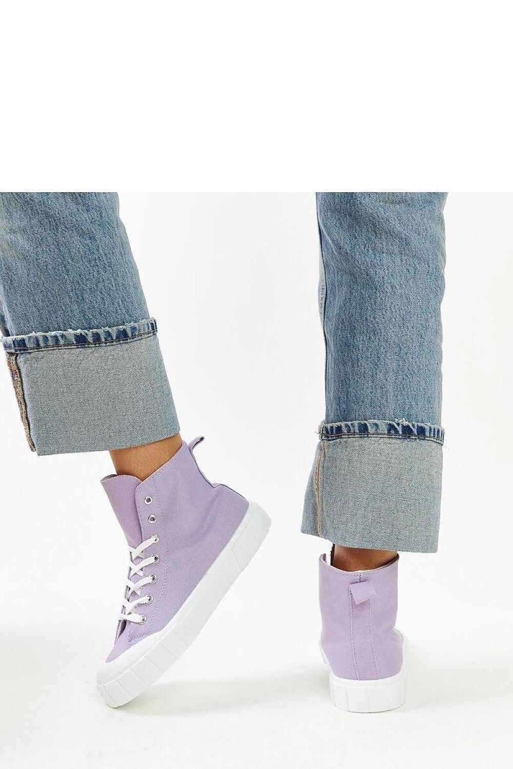 Side profile of Solea pink high-top sneakers featuring a sleek design and contemporary lacing, perfect for any urban outfit.