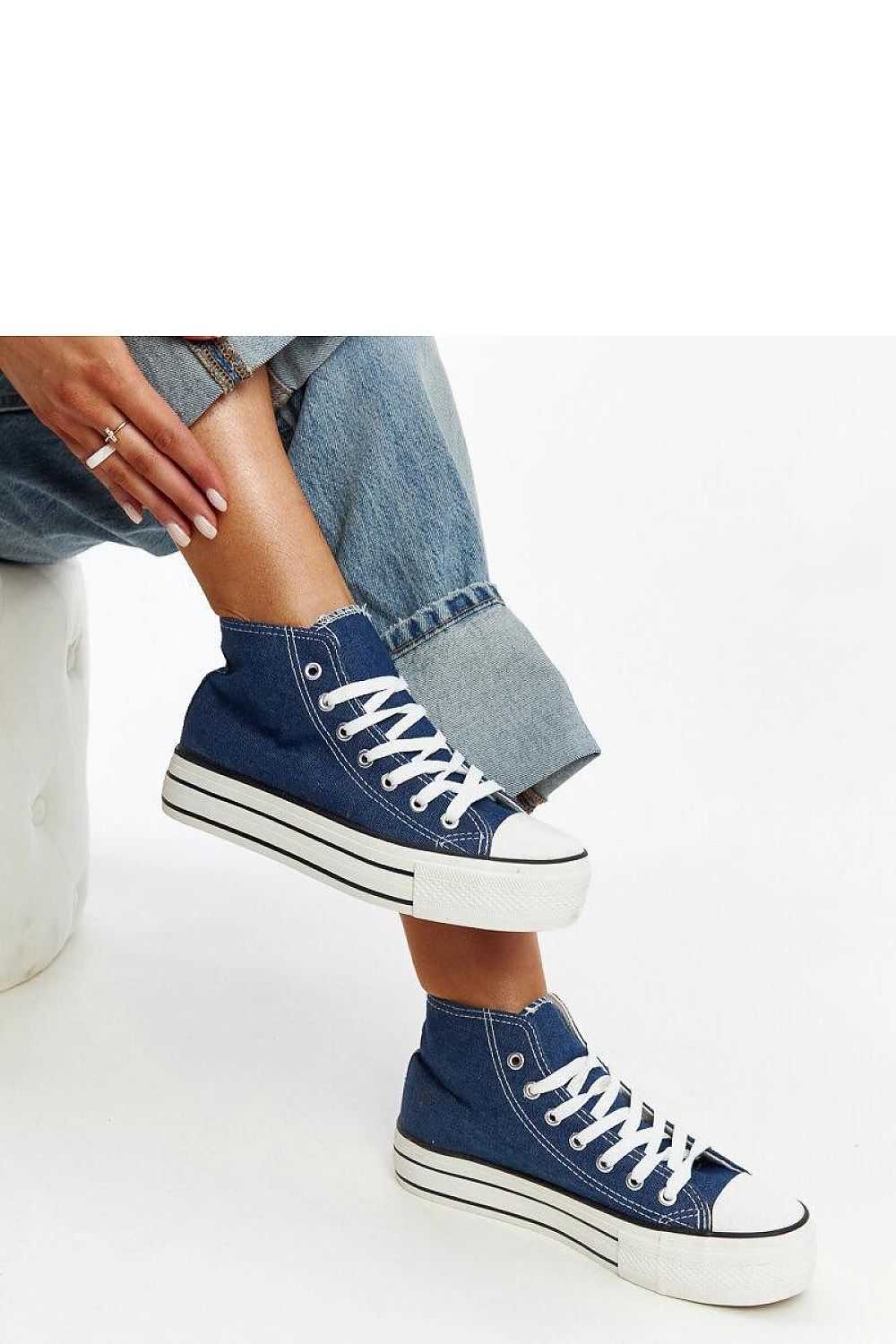 Luxury high-top leopard print sneakers by Solea featuring a thick rubber sole, perfect for urban style.