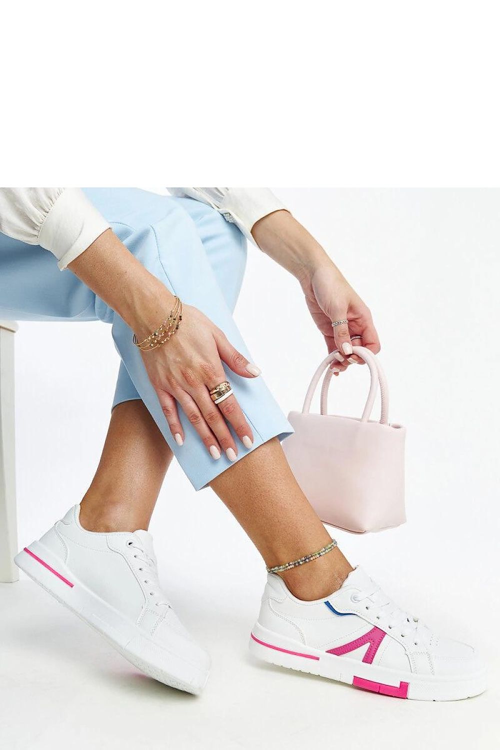 Diverse sizing options for Adidas Solea Sneakers in White Zorica, ensuring a perfect fit for luxurious comfort.