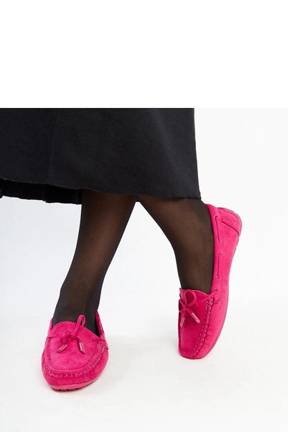 Chic and stylish dark pink moccasins featuring a delicate bow, made from eco-leather by Solea, perfect for fashion enthusiasts seeking comfort.