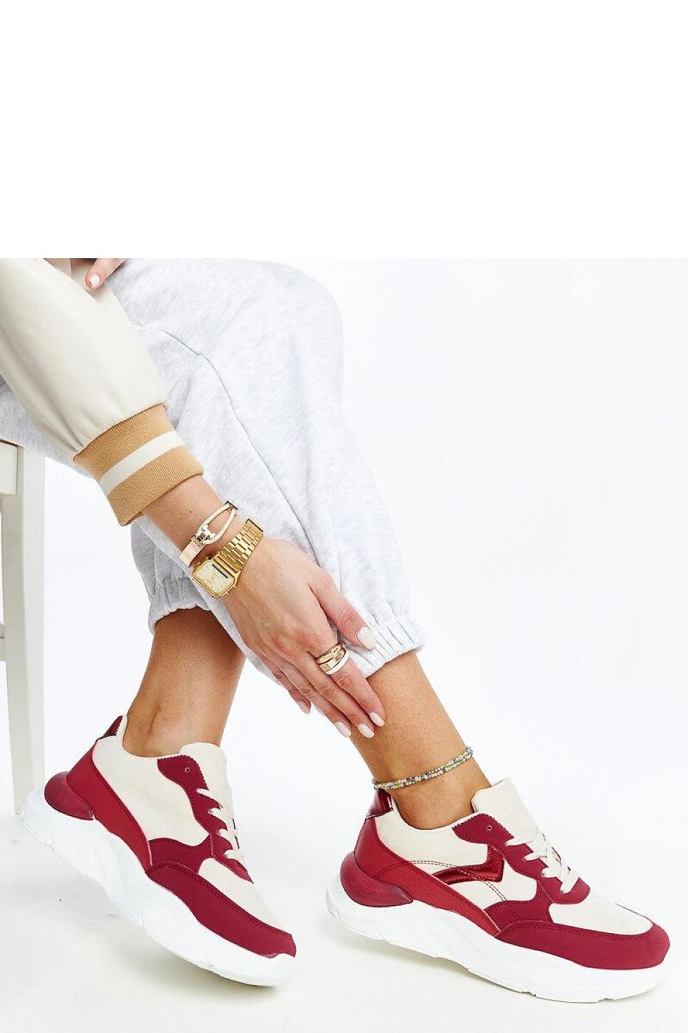 Solea brown Eco-leather sneakers Nereida with a round toe, perfect for adding a trendy touch to your spring wardrobe.