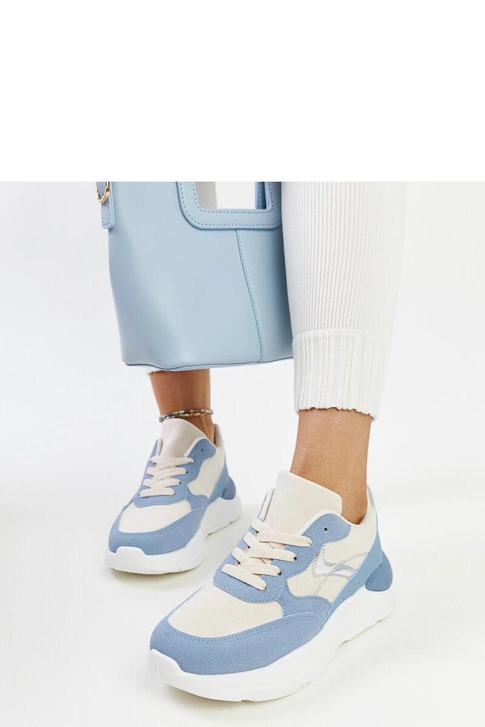 Fashion-forward Solea brown platform sneakers Nereida, perfect for the modern fashionista who values elegance and comfort.