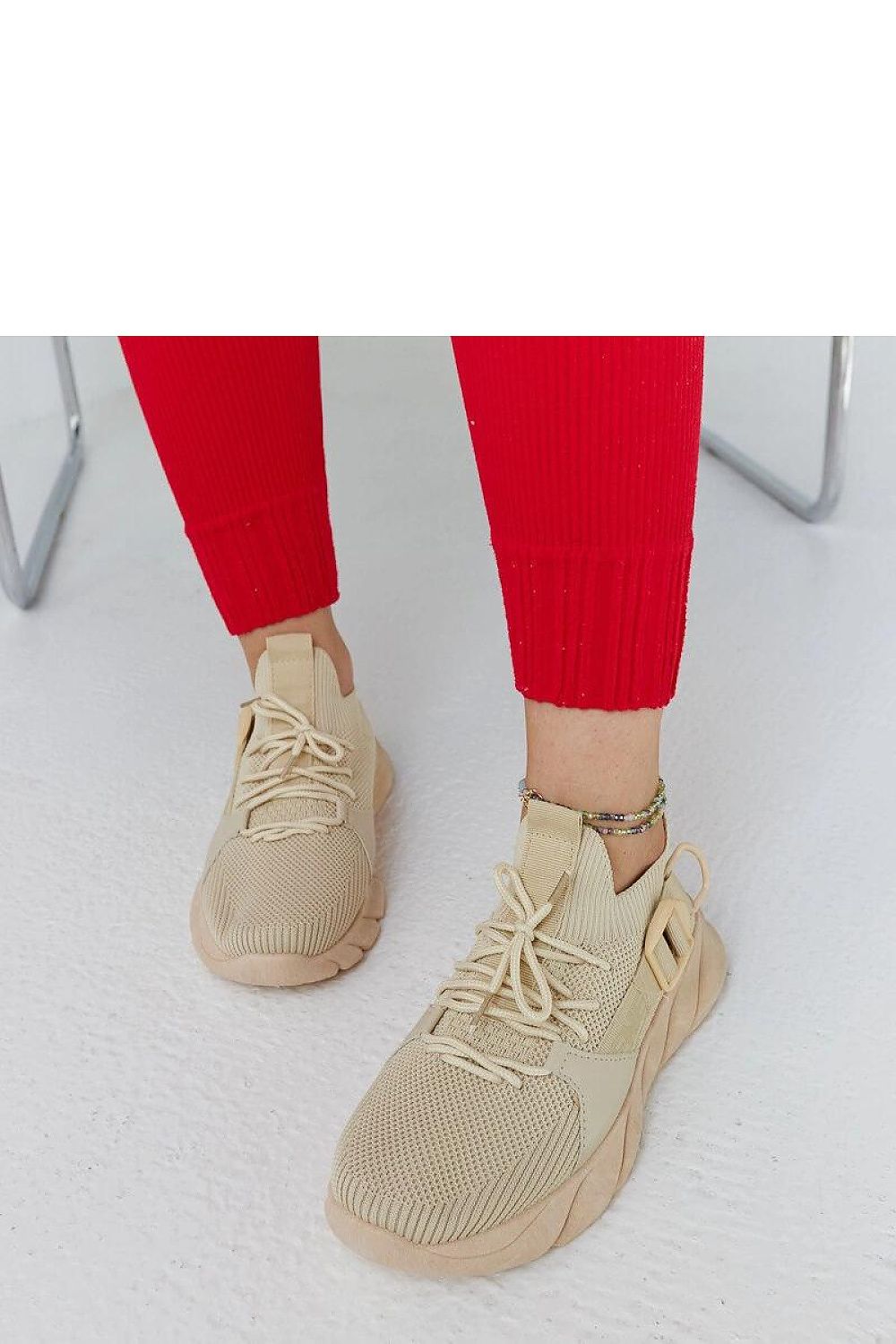 Elegant beige rubber sole of Solea Faruz lightweight sports sneakers, offering superior grip and cushioning.