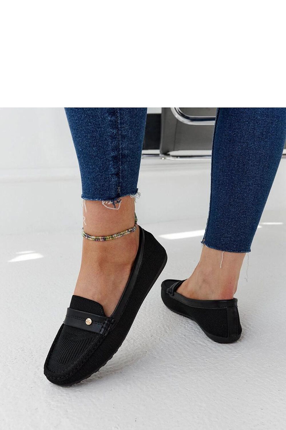 Stylish Mocassin Solea Beige Loafers for Women, combining comfort and sophistication with a flat sole ideal for warm weather.