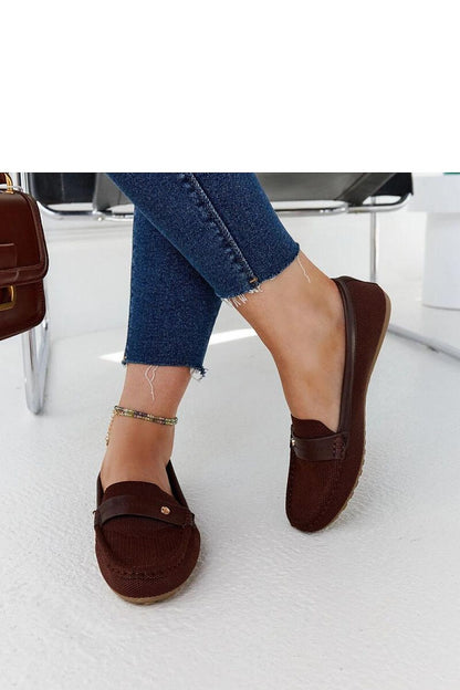 Luxury Solea beige loafers for women featuring an almond-toe design, perfect for summer comfort and elegance.