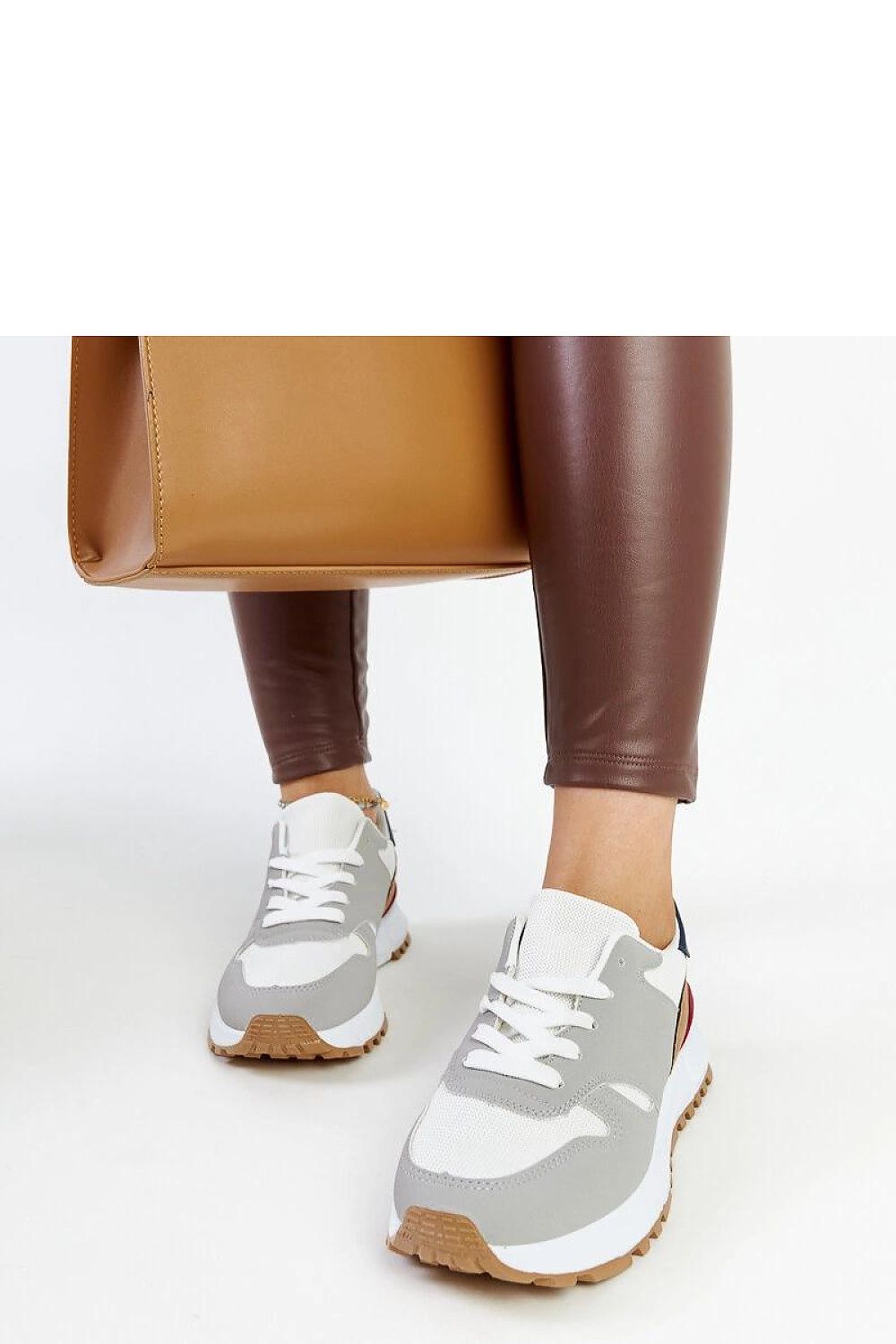 Comfortable Solea platform sneakers Sultisz with lace-up closure, designed for fashionable summer outings and casual meetings with friends.