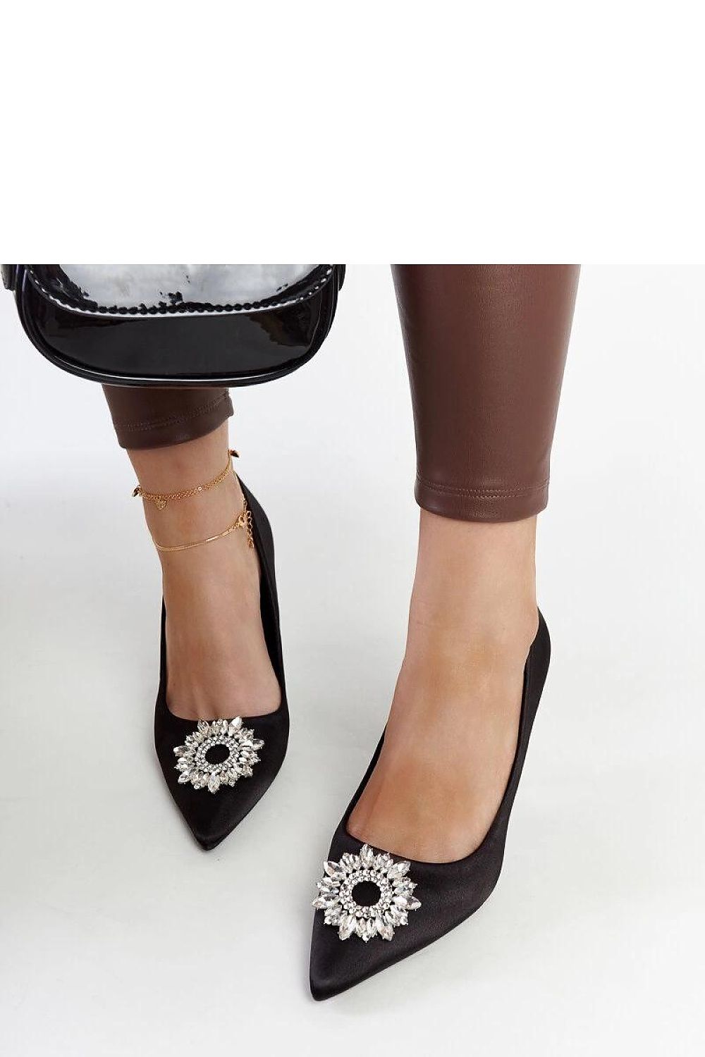 Charming Susegana green satin high heel pumps, embellished with dazzling zircons, embodying summer luxury.