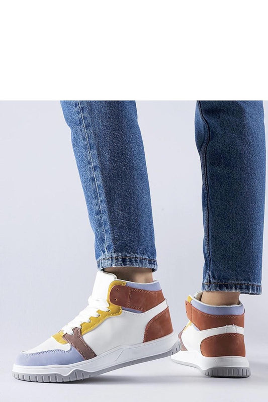 Elegant close-up of Solea Purple Elizabeth ankle sneakers, featuring durable synthetic leather and a chic lace-up design, ideal for summer outings.