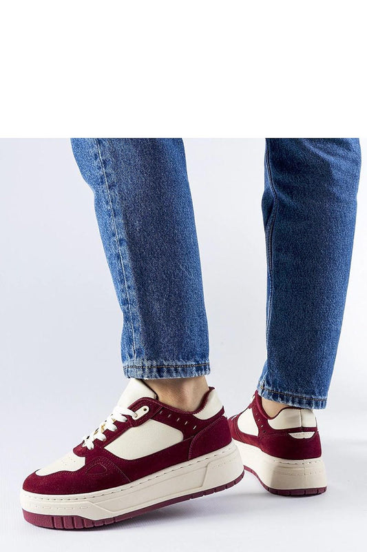 Elegant Solea Pomona sneakers in burgundy and white with a stylish platform and durable red rubber sole, ideal for casual outings.
