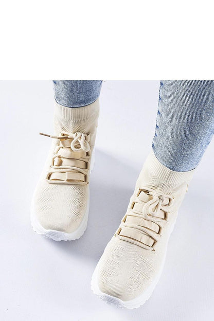 Elegant beige high top sneakers from Solea, designed for stylish comfort in spring and summer, perfect for casual outfits. Available in sizes EU 36-41.