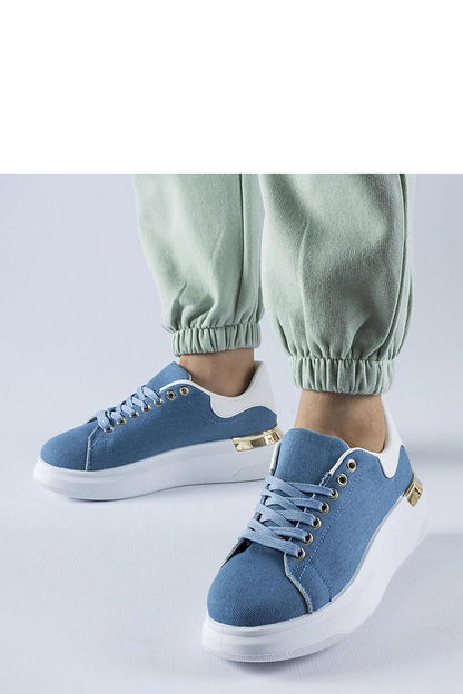 Fashionable Solea black platform sneakers Scuderlando highlighted against a minimalist background, emphasising their unique 5cm heel and breathable design.