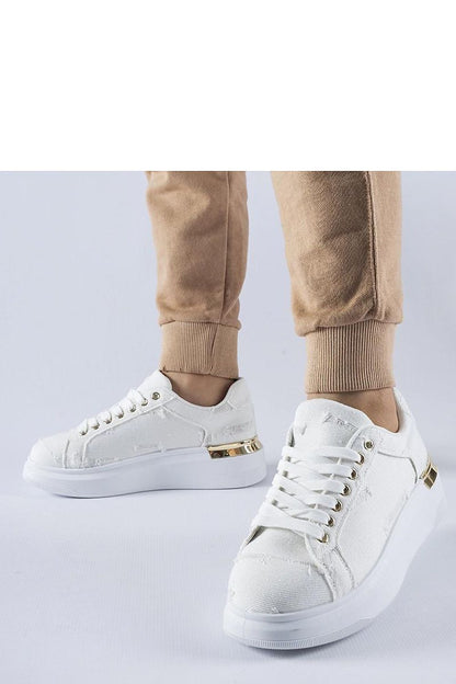Luxury Solea white platform sneakers for women, crafted from high-quality fabric, featuring a modern lace-up design for ideal summer comfort.