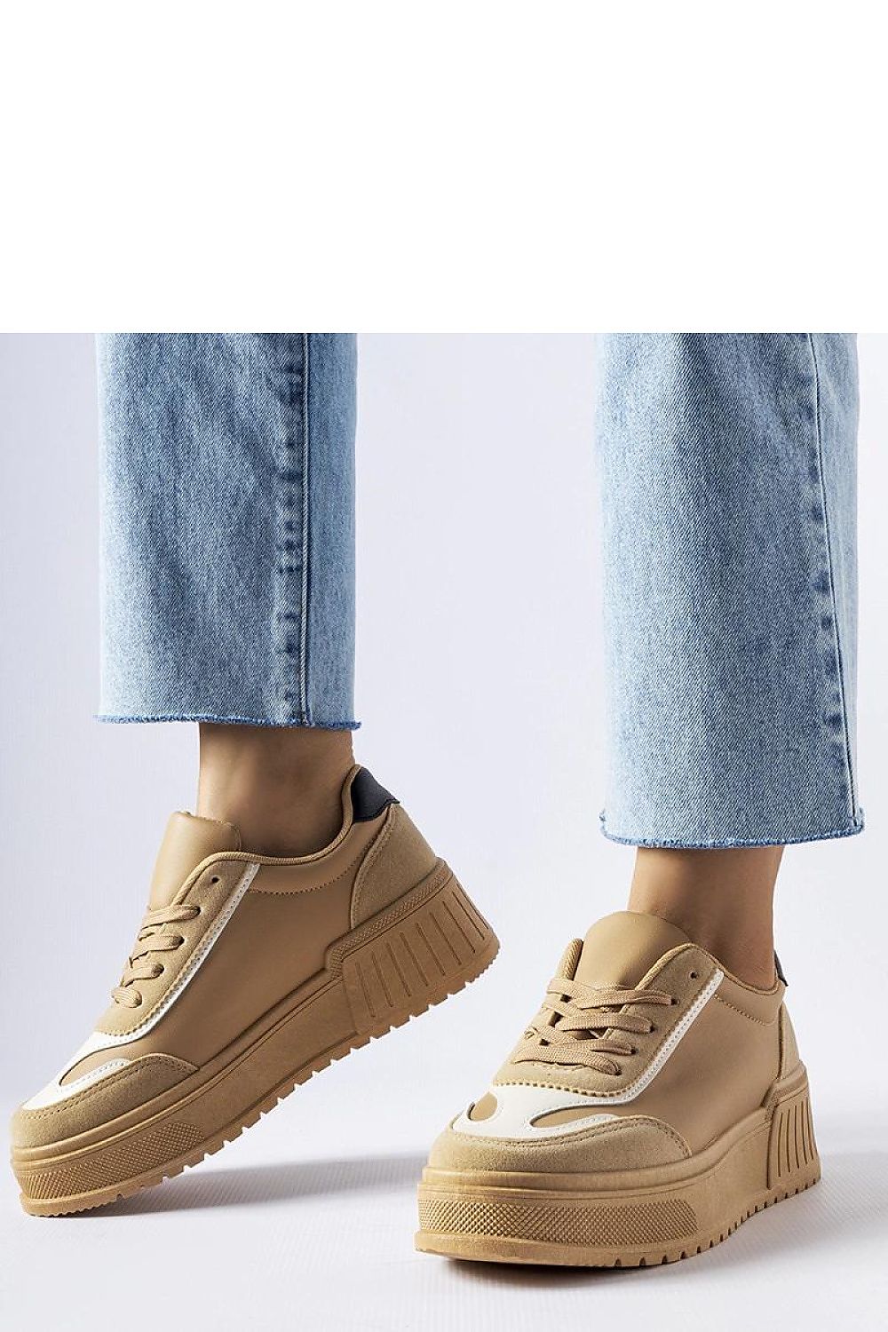 Solea Black Eco Leather Sneakers featuring a stylish thick 5cm Seluci platform, perfect blend of comfort and sophistication.