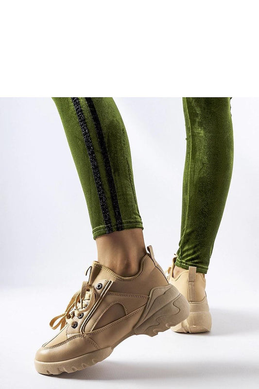 Close-up of Solea Dark Beige Abal Sneakers highlighting the flexible upper material and laced closure for a perfect fit, perfect for chic summer outings.