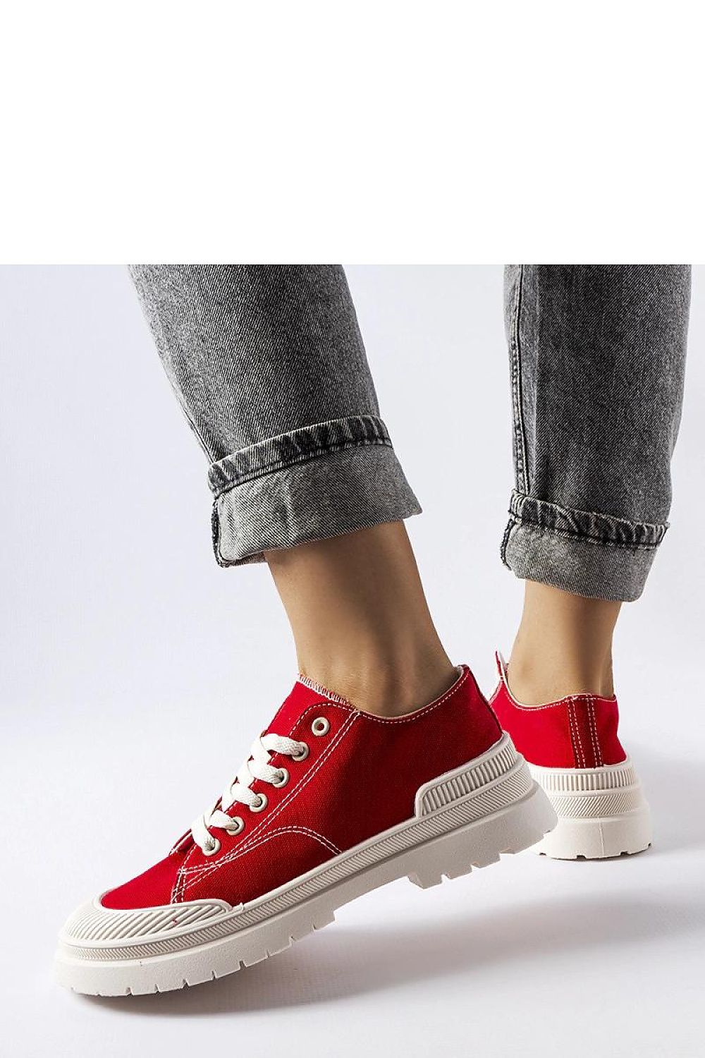 Stylish Solea lightweight fabric sneakers Nassar designed for comfort and elegance, perfect for casual summer looks.