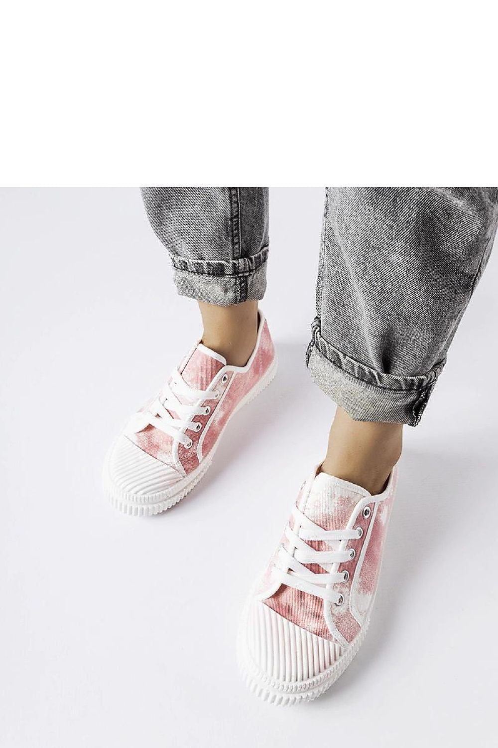 Elegant Clavet women's blue sneakers in a fading design, perfect for casual summer wear, crafted by Solea.