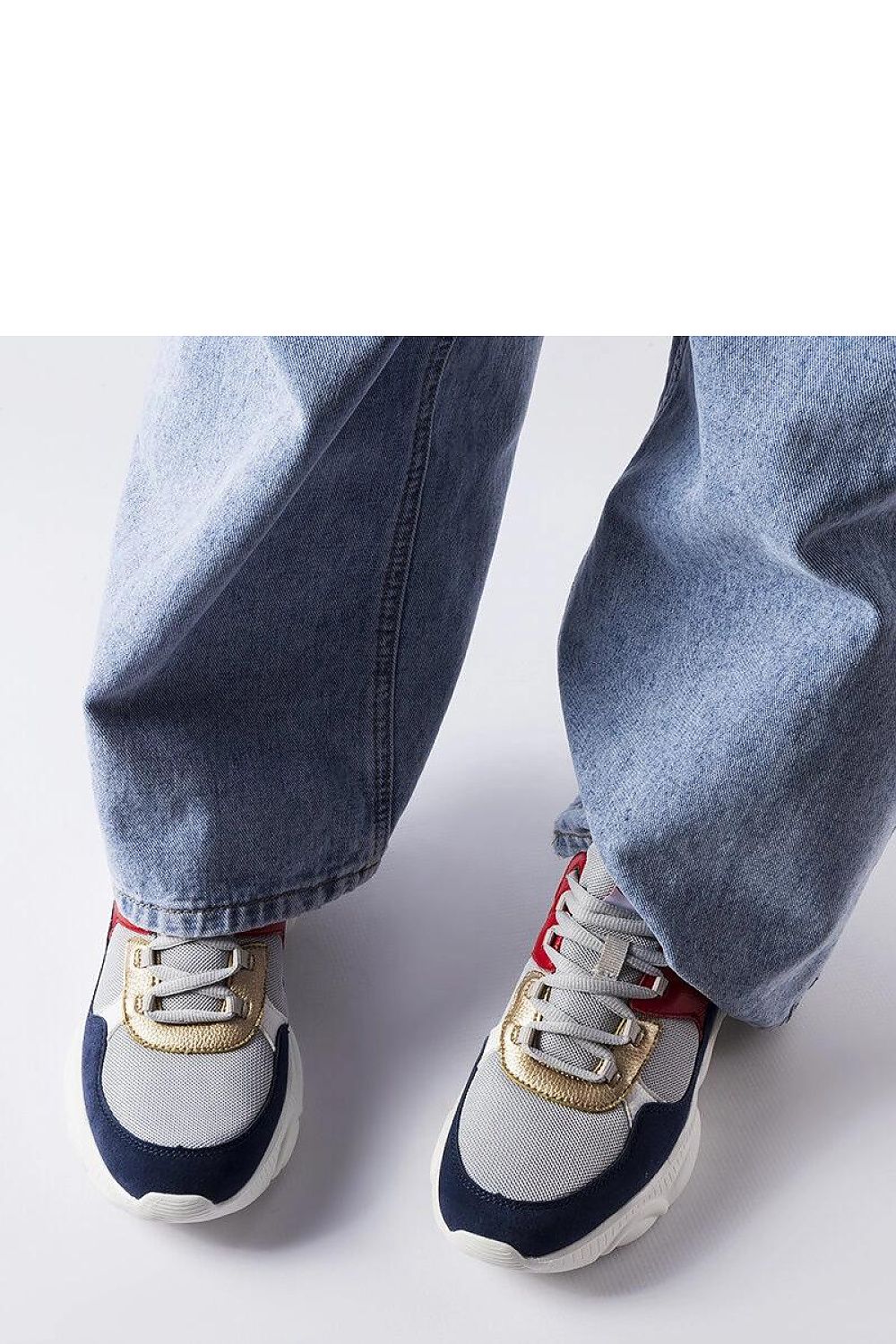 Top view of Solea Women's Stylish Gray Sports Shoes LCWL-20-39-032, featuring a round toe design and white rubber sole for excellent grip.