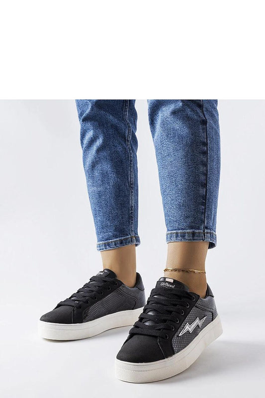 Elegant black Vernadeau sneakers for women by Solea, crafted from eco leather with stylish perforations, comfortable fit, ideal for casual chic outfits.