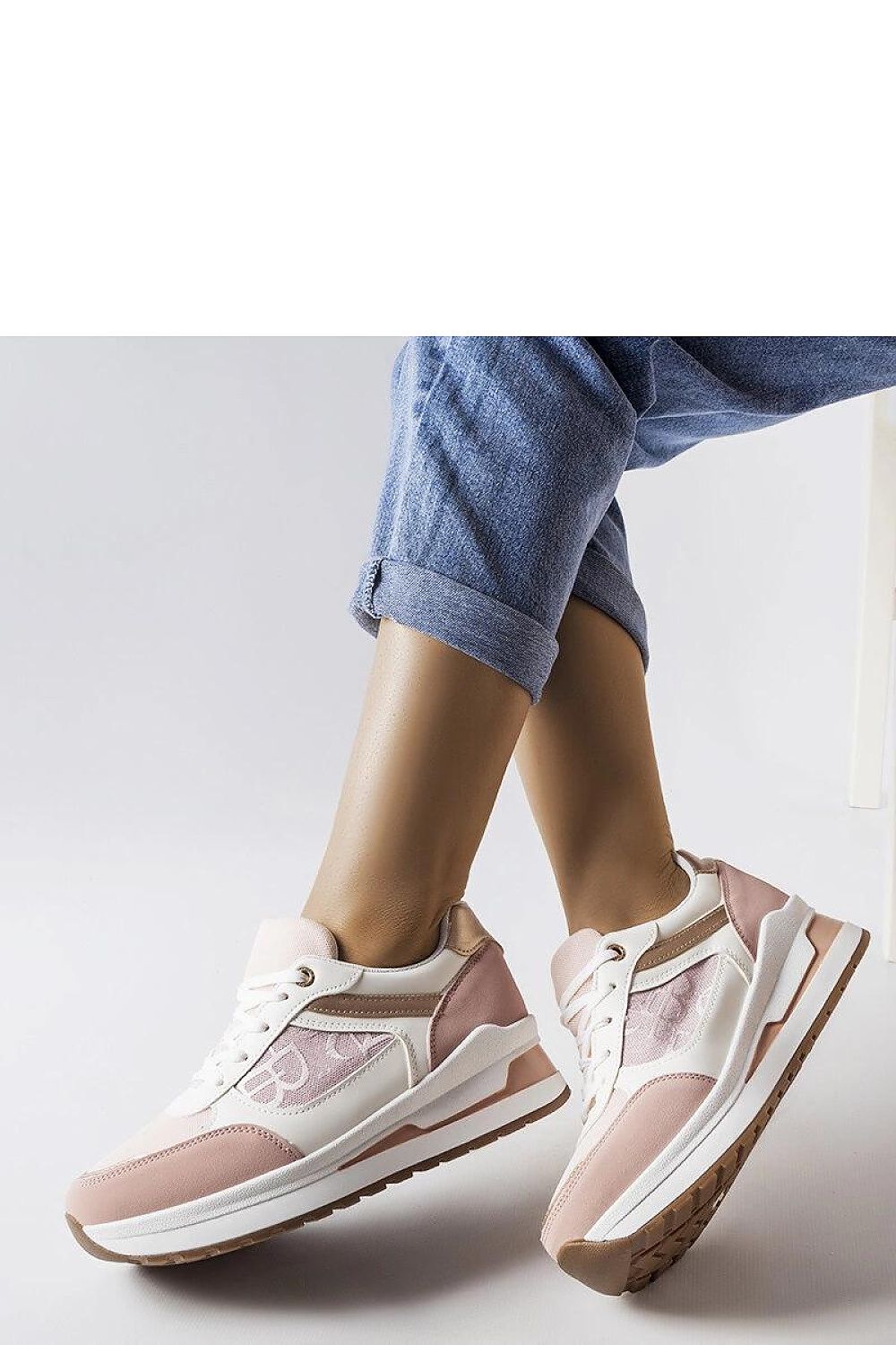 Luxurious Solea black sneakers with lace-up design and Genovese insert, ideal for sophisticated spring and summer outfits.