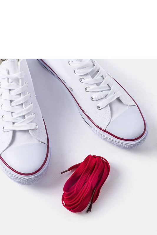Luxurious White Rubber Outsole of Solea Men's Classic Sneakers Mauer, ensuring grip and comfort for every step in summer.