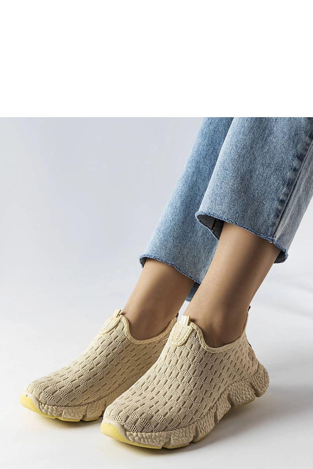 Luxurious slip-on sporty sneakers in light beige by Solea, designed for ultimate comfort with a durable rubber sole, ideal for warm weather walks.